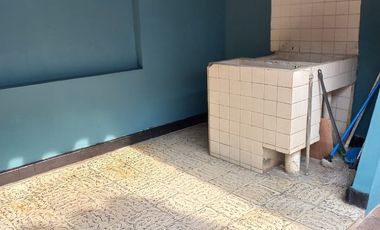 Vendo amplia casa con apartaestudio en Lagos I -AMB