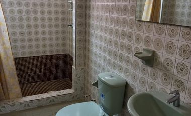 Vendo amplia casa con apartaestudio en Lagos I -AMB