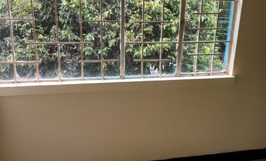 Vendo amplia casa con apartaestudio en Lagos I -AMB