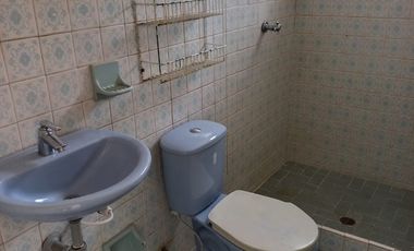 Vendo amplia casa con apartaestudio en Lagos I -AMB