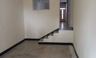 Vendo amplia casa con apartaestudio en Lagos I -AMB