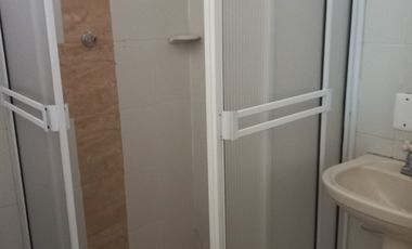 Vendo amplia casa con apartaestudio en Lagos I -AMB