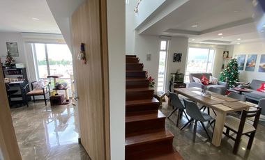 *Venta Exclusiva: Apartamento Dúplex Privado y Moderno en Chía, ¡Perfecto para Reuniones Sociales!*