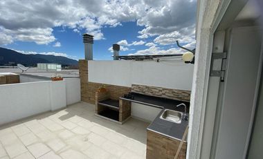 *Venta Exclusiva: Apartamento Dúplex Privado y Moderno en Chía, ¡Perfecto para Reuniones Sociales!*