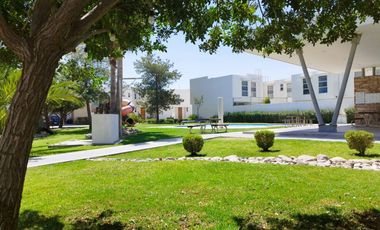 Casa en renta en Puerta Natura con muebles y servicios incluidos