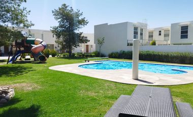 Casa en renta en Puerta Natura con muebles y servicios incluidos