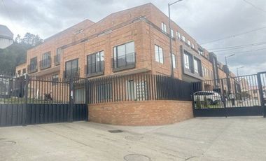 Departamento en venta por estrenar 108m2 sector Wayra Plaza Cuenca - Ec