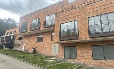 Departamento en venta por estrenar 108m2 sector Wayra Plaza Cuenca - Ec