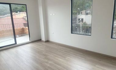 Departamento en venta por estrenar 108m2 sector Wayra Plaza Cuenca - Ec