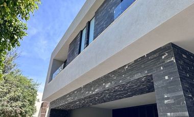 Casa en venta en Priv. Pedregal Fase 1