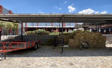 Cortijo en Venta – Ideal para Criadero y Eventos Sociales, totalmente equipado, salida Salamanca, frente a la zona de dulces