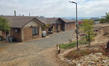 Calle Alegre, casa en condominio