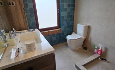 Calle Alegre, casa en condominio