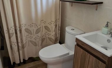 Calle Alegre, casa en condominio