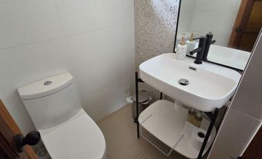 Calle Alegre, casa en condominio