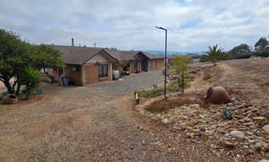 Calle Alegre, casa en condominio