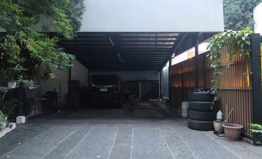 705 sqm 3-Storey Pre-Owned House and Lot with Pool in Merville