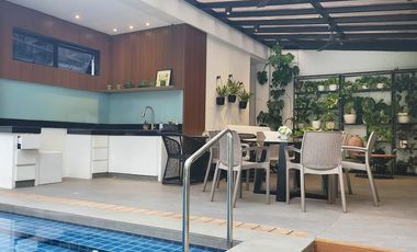 705 sqm 3-Storey Pre-Owned House and Lot with Pool in Merville