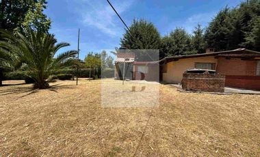 Venta de casa con amplio terreno