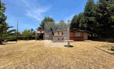 Venta de casa con amplio terreno
