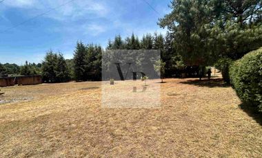 Venta de casa con amplio terreno