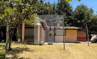 Venta de casa con amplio terreno