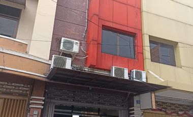 Ruko Full Furnished 3 Lantai 0 Jalan Raya Strategis di Tengah Kota Lokasi Klampis Surabaya