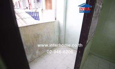 5-storey apartment, 60 sq m., Soi Phahonyothin 83, Wat Prayunthammaram, Vibhavadi-Rangsit Road, Phahonyothin Road, Lam Luk Ka, Pathum Thani