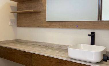 En VENTA... Hermosa Residencia ubicada en la Zona Dorada de Metepec.