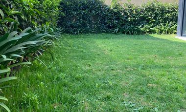 En VENTA... Hermosa Residencia ubicada en la Zona Dorada de Metepec.