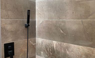 En VENTA... Hermosa Residencia ubicada en la Zona Dorada de Metepec.