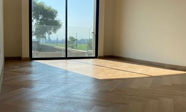 En VENTA... Hermosa Residencia ubicada en la Zona Dorada de Metepec.