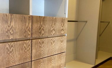 En VENTA... Hermosa Residencia ubicada en la Zona Dorada de Metepec.