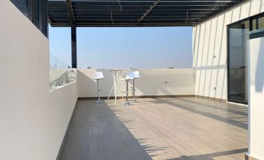 En VENTA... Hermosa Residencia ubicada en la Zona Dorada de Metepec.