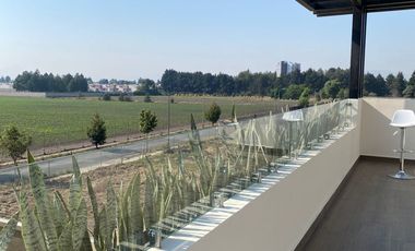 En VENTA... Hermosa Residencia ubicada en la Zona Dorada de Metepec.