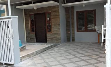 Disewakan Rumah Minimalis Modern Purimas Selangkah ke UPN Rungkut