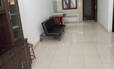 Disewakan Rumah Minimalis Modern Purimas Selangkah ke UPN Rungkut
