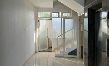 Disewakan Ruko Satu Lantai Royal Residence BS
