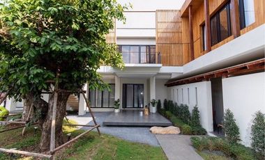 ขายกิจการโรงแรม สวย ทำเลดี ติดแม่น้ำน่าน มีร้านอาหาร&คาเฟ่ในตัว พร้อมดำเนินกิจการต่อได้เลย