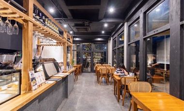 ขายกิจการโรงแรม สวย ทำเลดี ติดแม่น้ำน่าน มีร้านอาหาร&คาเฟ่ในตัว พร้อมดำเนินกิจการต่อได้เลย