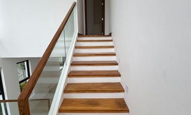 Brand New Modern House for Sale in BF Homes.