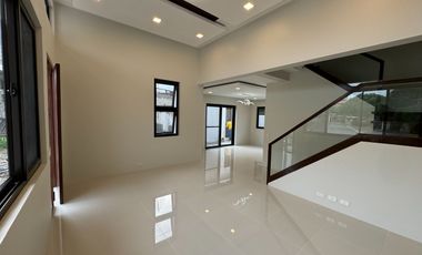 THREE (3) BEDROOM EXECUTIVE SINGLE ATTACHED IN VICTORIA PARK RESIDENCES for SALE
