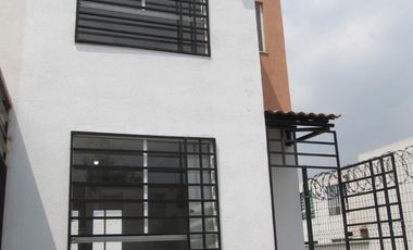 Casa en venta cerca parque Finsa 2 recamaras buen precio