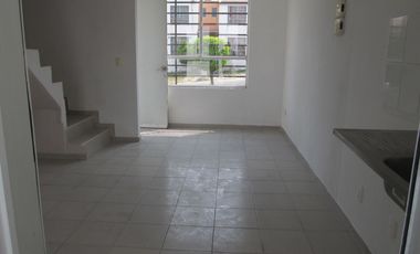 Casa en venta cerca parque Finsa 2 recamaras buen precio