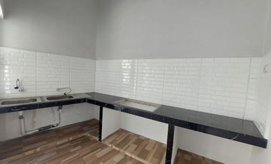 RUMAH CANTIK PARKIRAN LUAS DI MAGELANG KOTA