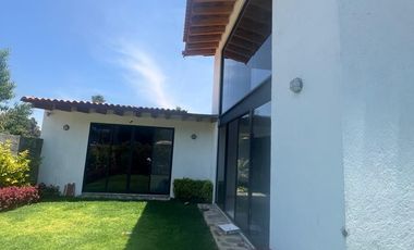 Renta de casa nueva moderna