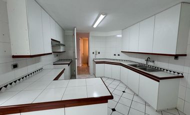 Ideal para familias - Alquilo Departamento en zona exclusiva de Surco
