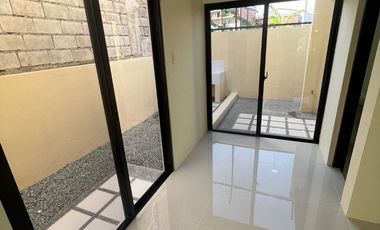 THREE (3) -BEDROOM EXECUTIVE TOWNHOME (End Unit) at VICTORIA PARK RESIDENCES for SALE