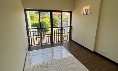 THREE (3) -BEDROOM EXECUTIVE TOWNHOME (End Unit) at VICTORIA PARK RESIDENCES for SALE