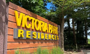 THREE (3) -BEDROOM EXECUTIVE TOWNHOME (End Unit) at VICTORIA PARK RESIDENCES for SALE